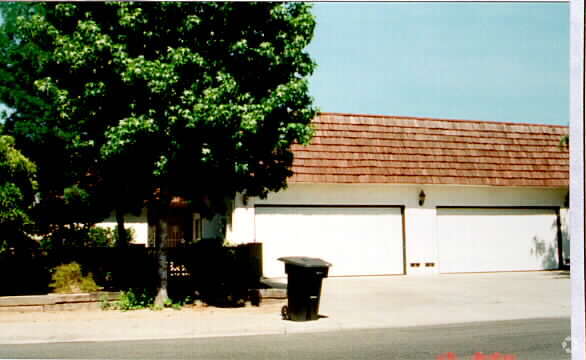 Primary Photo - 3505 Dragoo Park Dr