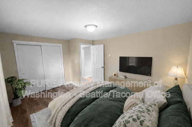 Building Photo - 15501 Grant Ave SW