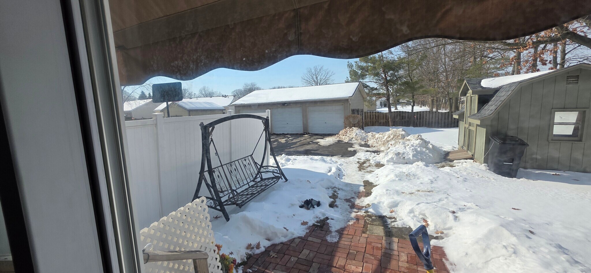 Building Photo - 5635 London Dr