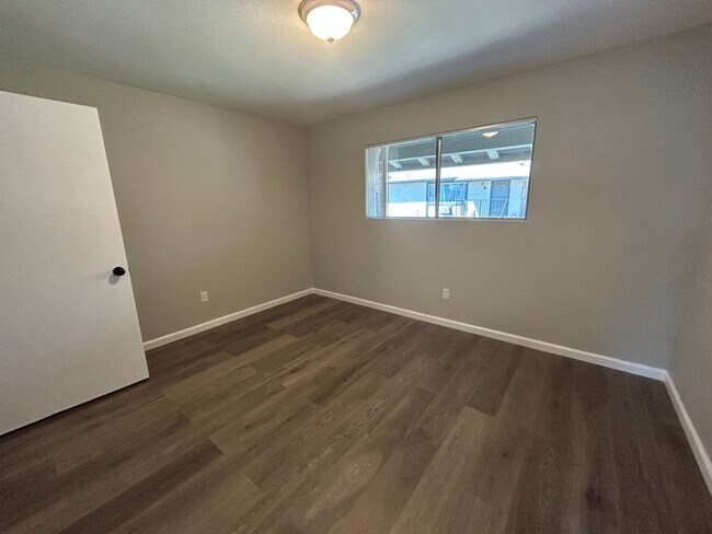 Building Photo - 816 Sutter Ave