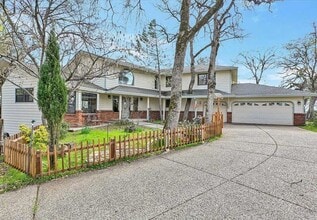 Building Photo - Large 4-bedroom Remodeled home in Lake Wildwood, Penn Valley, CA 95946