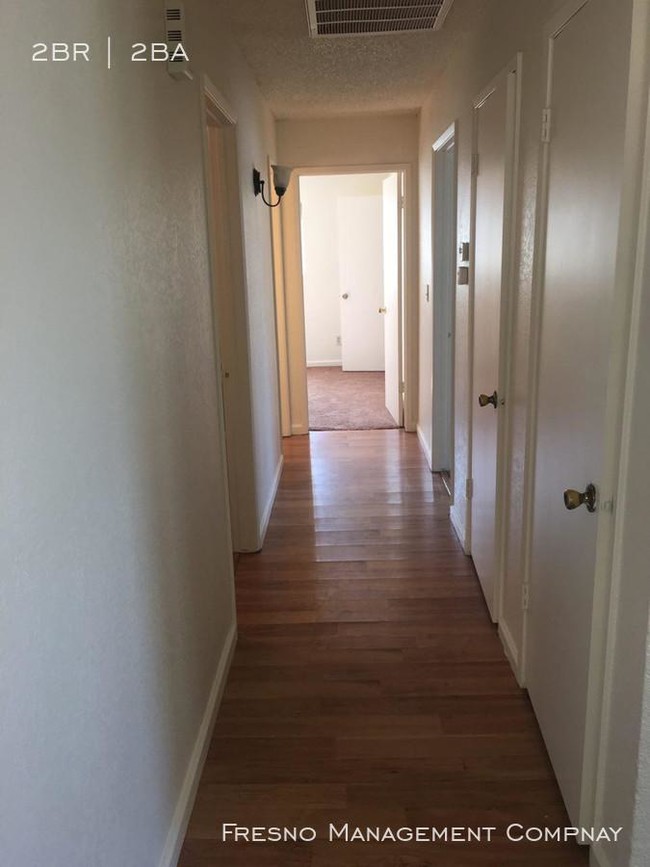 Building Photo - 2 bedroom in Clovis CA 93612