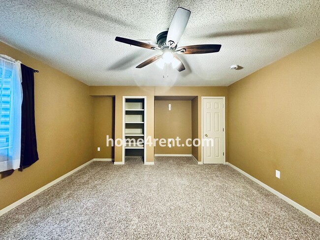 Building Photo - Maintenance Free! Main level Master, Finished Basement and Wood Floors in the Kitchen! *Brand New...