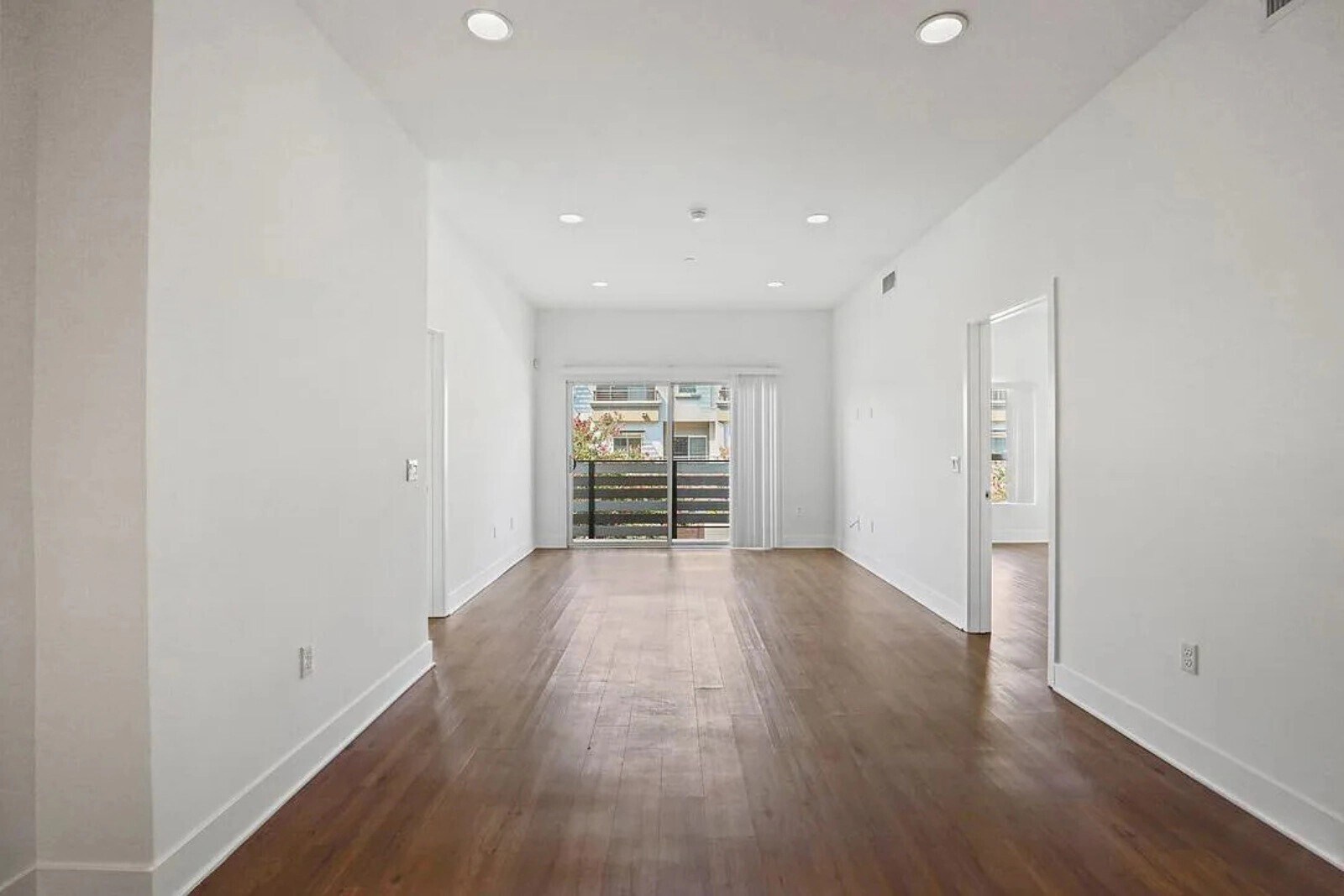 Building Photo - 5308 Sepulveda Blvd