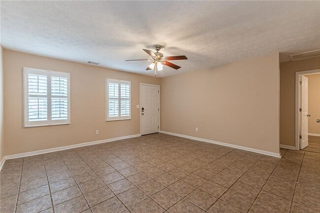 Building Photo - 2/1 Cottage home in Forsyth Co near Lake L...