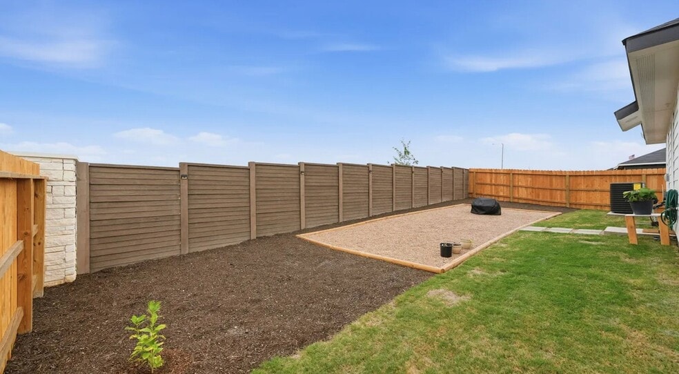 Building Photo - 303 Wild Goose Dr