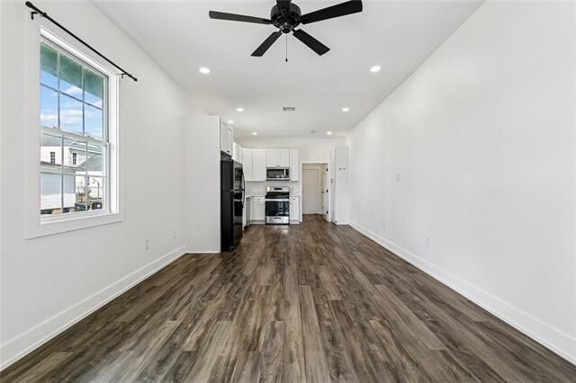 Building Photo - 431 S Genois St