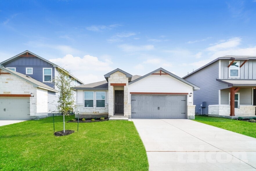 Primary Photo - 13666 Paxton Blvd