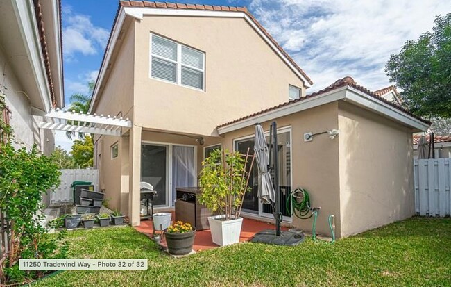 Building Photo - 11250 Tradewind Way