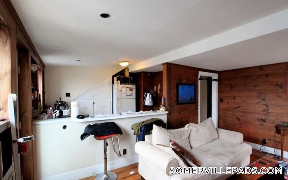 Building Photo - 58 Atherton St