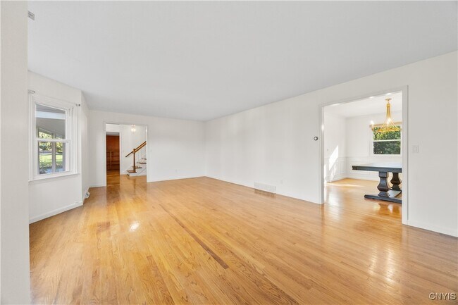 Building Photo - 8178 Old Sunridge Dr