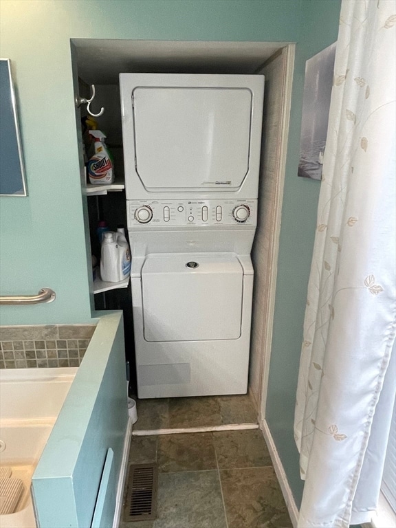 Building Photo - 136 Russell St