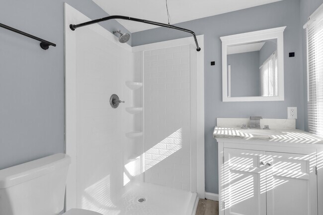 Building Photo - 522 Crawford St