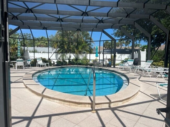 Building Photo - 2BR/2BA Ground Level Condo in Venice Ave Condos- Great Deal!