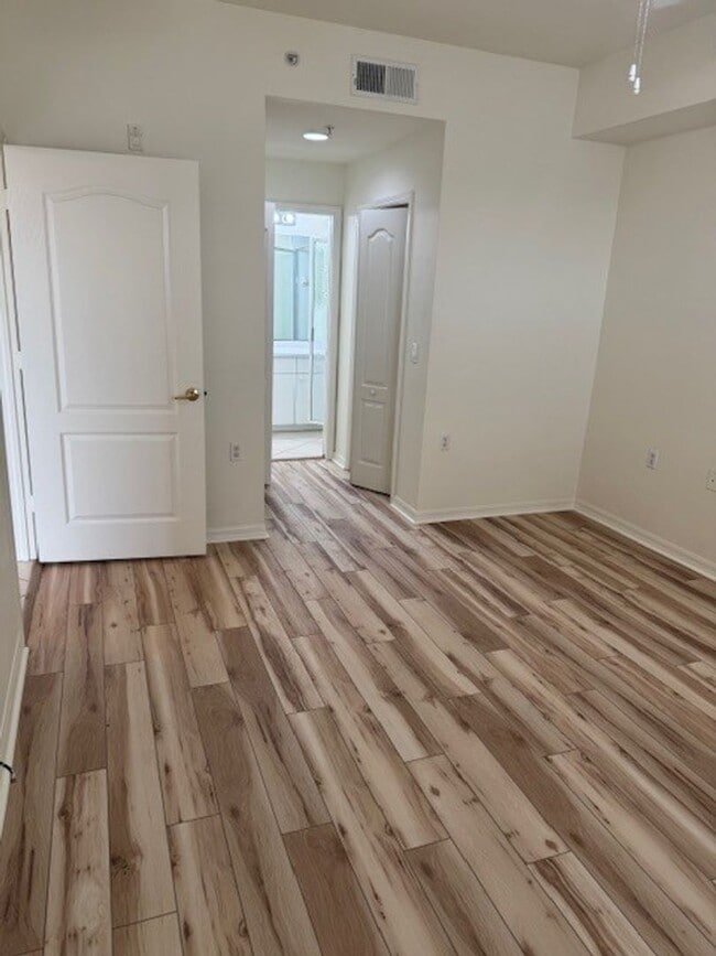 Building Photo - Osprey Cove 2/2-