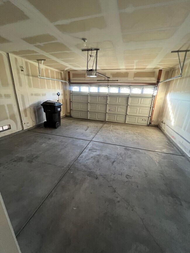 Building Photo - 1727 Wendell Williams Ave