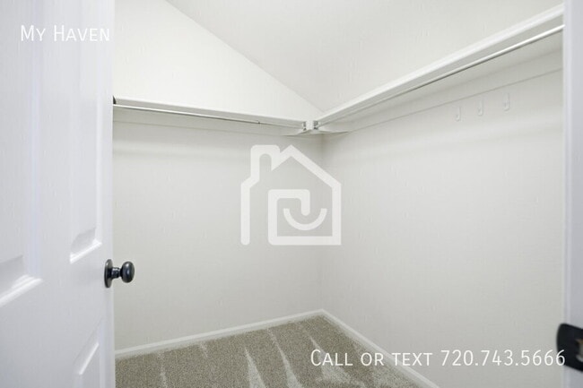 Building Photo - 2575 S Syracuse Way