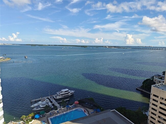 Building Photo - 999 Brickell Bay Dr