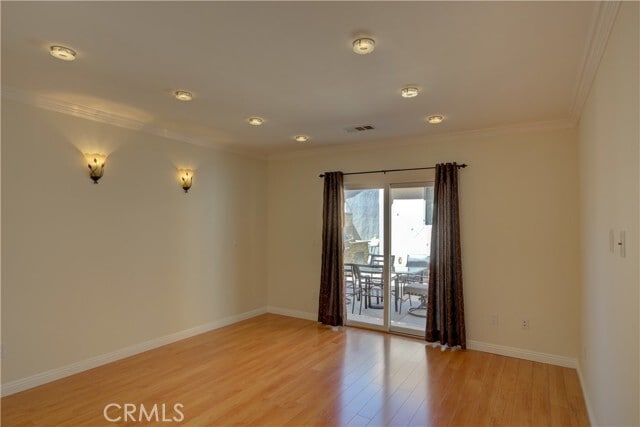 Building Photo - 1367 E Windsor Rd