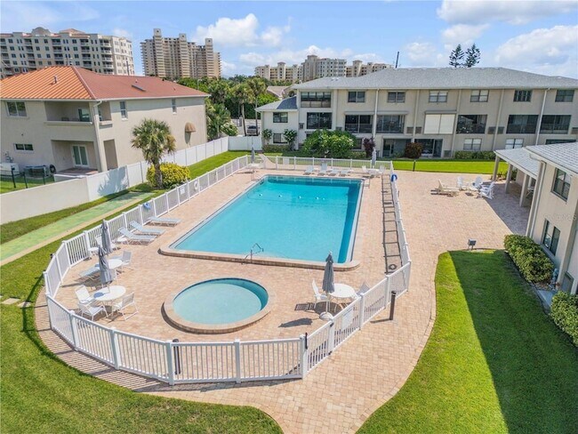 Building Photo - 2100 N Peninsula Ave