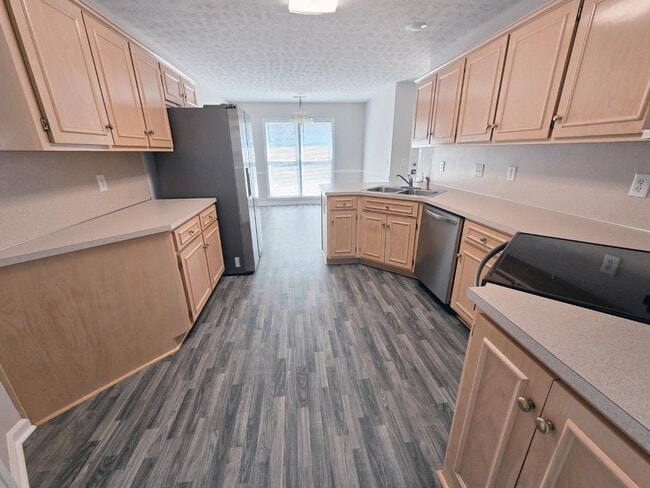 Building Photo - 5016 Stone Park Dr