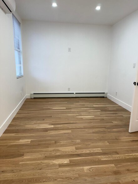 Building Photo - 9717 101st St