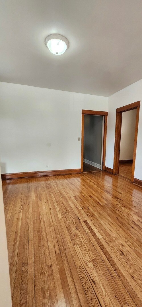Building Photo - 4256 W Wrightwood Ave