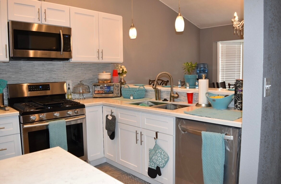 Building Photo - 11350 Foothill Blvd