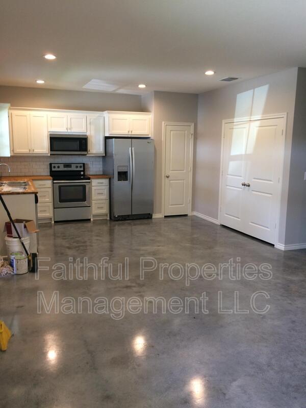 Building Photo - 14203 County Rd 452