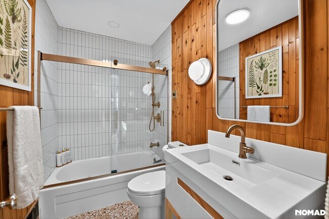 Building Photo - 316 East St