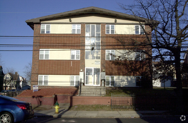 Building Photo - Forest Hill Apartments