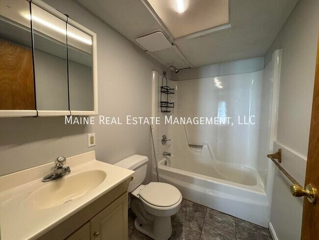 Building Photo - 7 Gilchrest St Pl