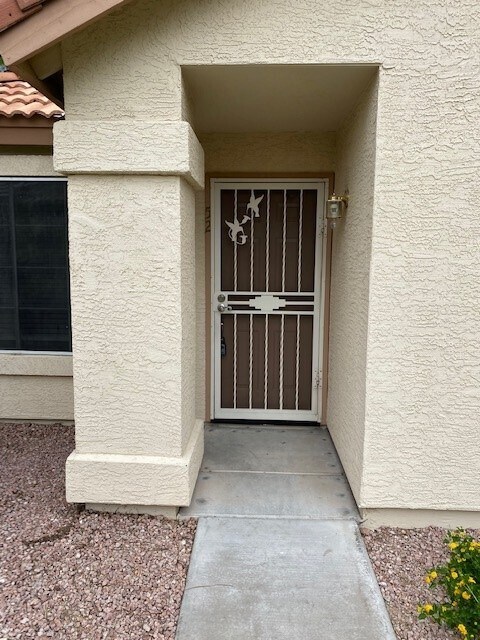 Building Photo - 5808 E Brown Rd