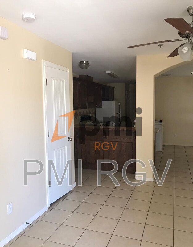 Building Photo - 1603 W Omni Ave