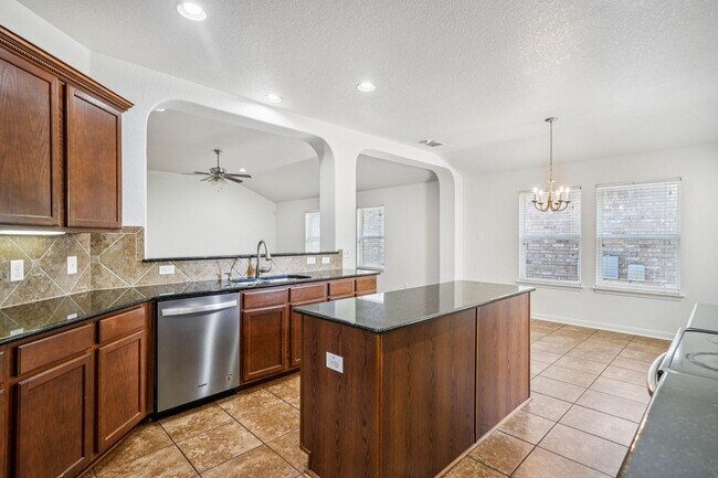 Building Photo - Alamo Ranch Gated Community