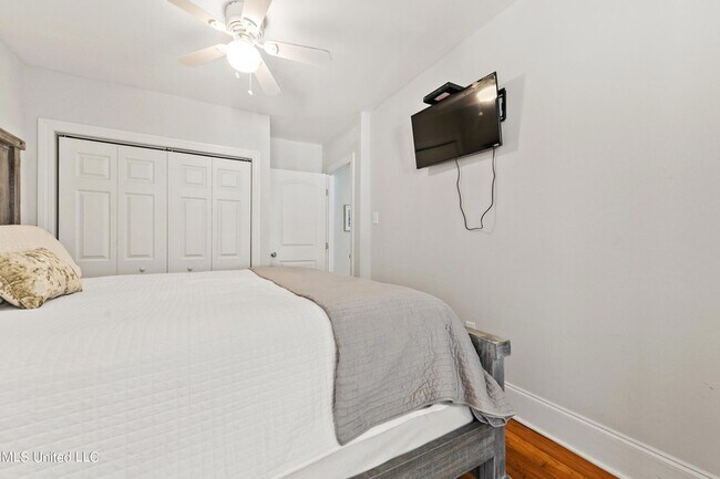 Building Photo - 187 Bilmarsan Dr
