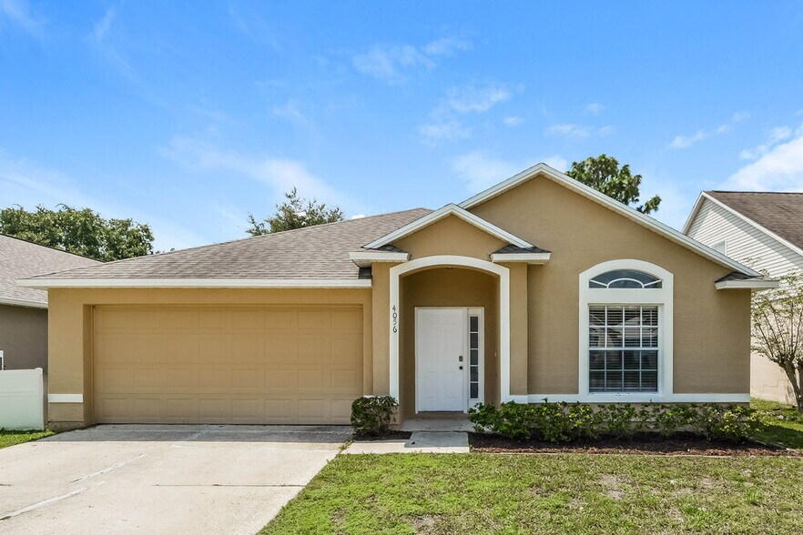Primary Photo - 4056 Forest Island Dr
