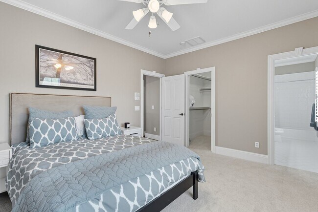 Building Photo - Princeton Hills Fully Furnished