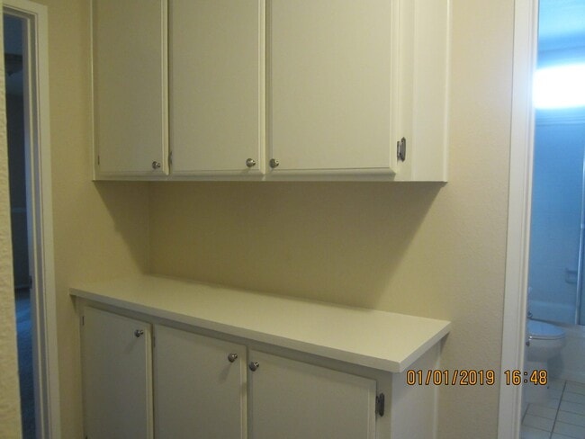 Building Photo - Immaculate 3 Bedroom With New Paint and Upgrades Throughout!