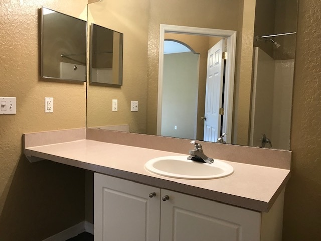 Building Photo - 860 Grand Regency Pointe