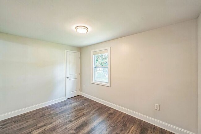 Building Photo - 4402 Cotuit Cir