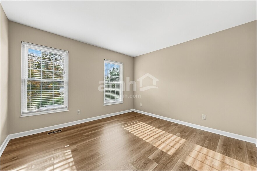 Building Photo - 7037 Berry Blossom Ct