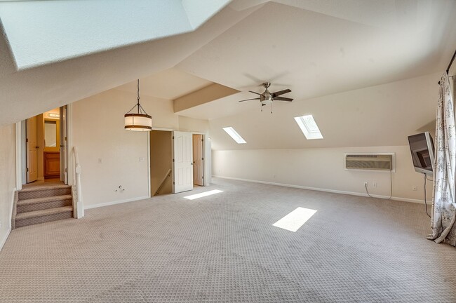 Building Photo - Elegant 3-Bedroom, 3-Bath Home in Prestigi...