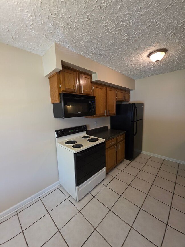 Building Photo - 1314 N Nashville Ave
