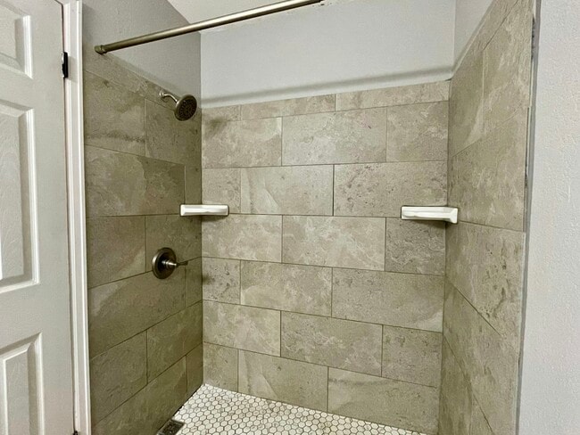 Building Photo - 2198 Baltimore Cir