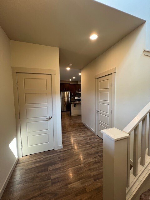 Building Photo - 2200 Greenview Cir