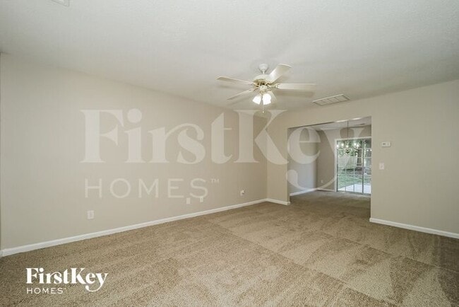 Building Photo - 821 Blazingwood Dr