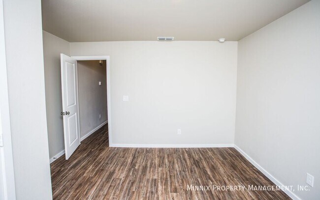 Building Photo - 2106 Langford Ave