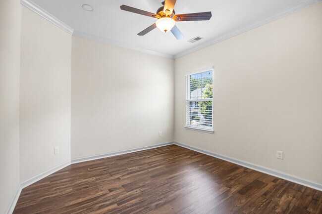 Building Photo - 4006 Fall Oak Terrace