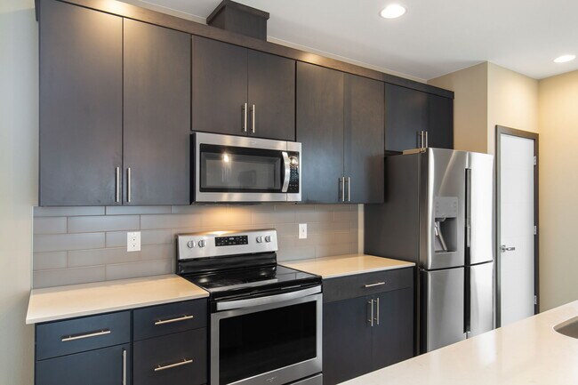 Building Photo - 17822 19th Ave W